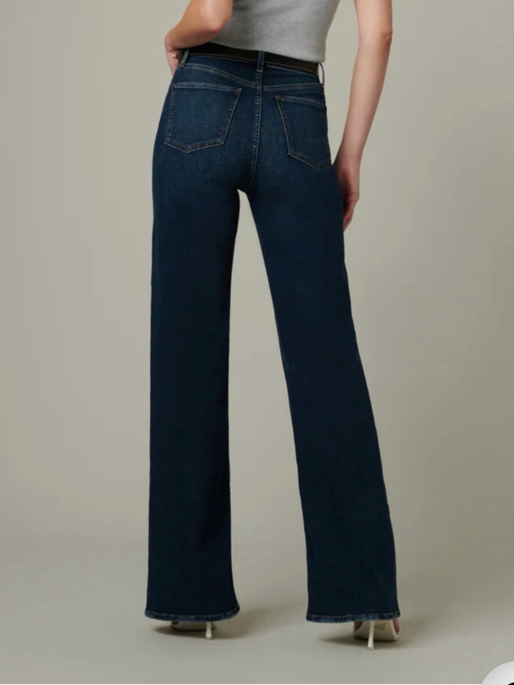 Joe’s Jeans “The Mia” High Rise Wide Leg Long Inseam - NWT - 26x33 - Med Blue - Picture 2 of 12